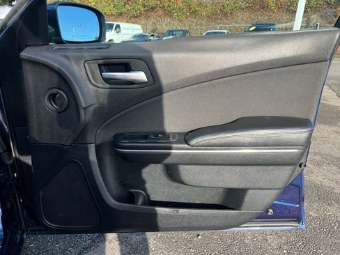 Used 2015 Dodge Charger SE w/ Popular Equipment Group image 31