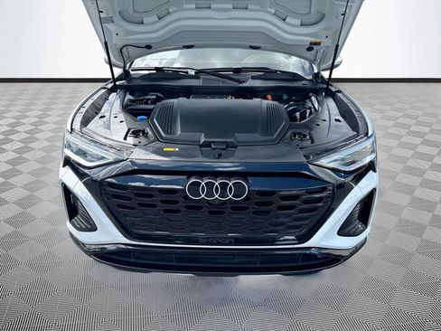 Certified 2024 Audi Q8 e-tron Premium AWD/4WD image 27