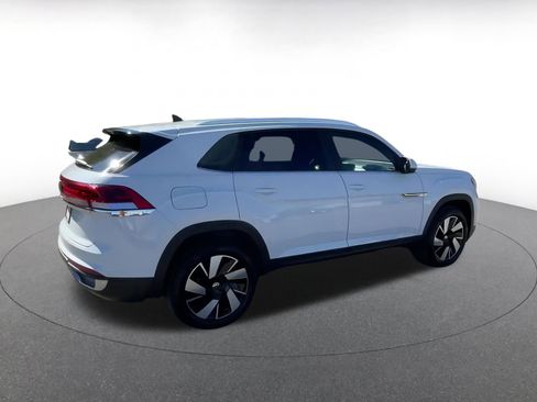 Used 2025 Volkswagen Atlas Cross Sport SE image 15