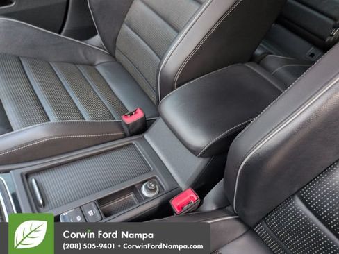 Used 2019 Volkswagen Golf R 4-Door AWD/4WD image 18