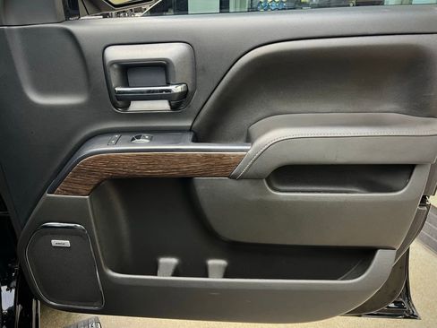 Used 2017 GMC Sierra 1500 Denali w/ Denali Ultimate Package image 34