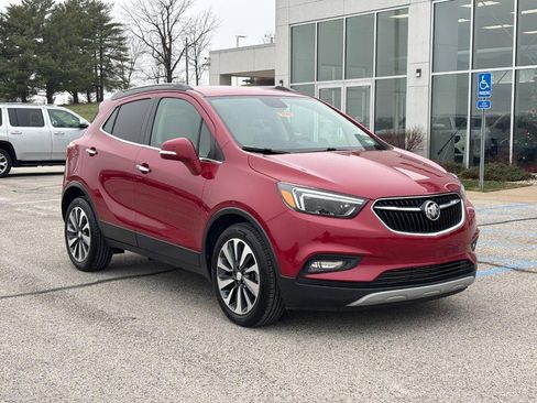 Used 2019 Buick Encore Essence image 2