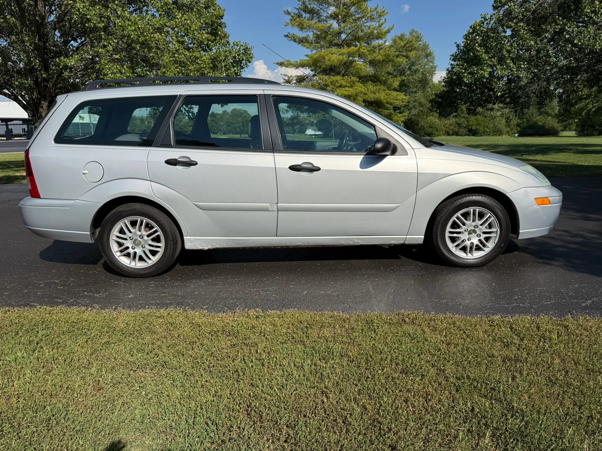 Used 2002 Ford Focus SE FWD image 4