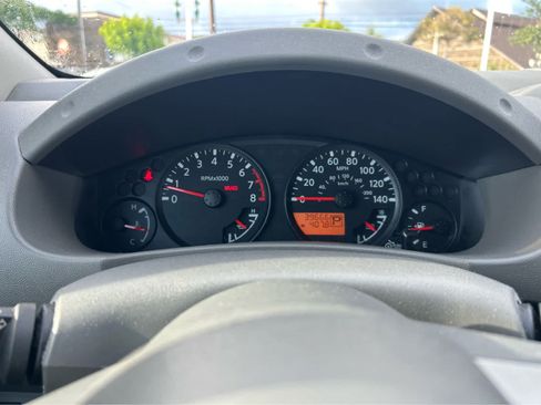 Used 2017 Nissan Frontier SV w/ SV Value Truck Package RWD image 7