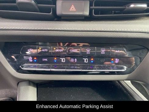 Used 2021 Buick Envision Avenir w/ Technology Package II image 26