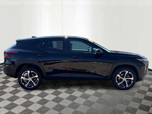 Used 2024 Chevrolet Trax RS w/ Driver Confidence Package FWD image 6