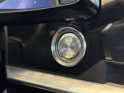 Used 2022 Chevrolet Corvette Stingray Convertible w/ Z51 Performance Package image 24