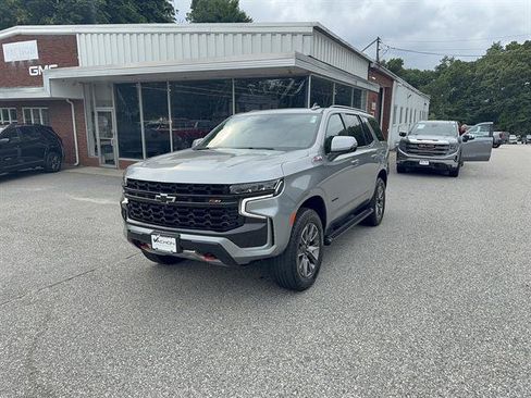 Certified 2024 Chevrolet Tahoe Z71 w/ Luxury Package AWD/4WD image 1