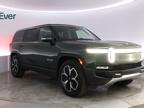 Used 2023 Rivian R1S Adventure AWD/4WD image 13