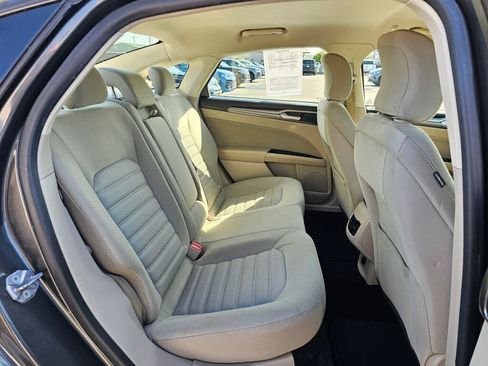 Used 2018 Ford Fusion SE image 13