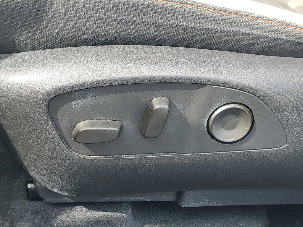 Used 2024 Chevrolet Traverse LT w/ LPO, Floor Liner Package AWD/4WD image 6