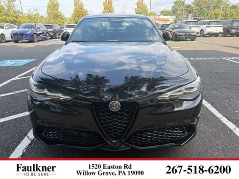 Used 2025 Alfa Romeo Giulia AWD w/ Veloce Package AWD image 1