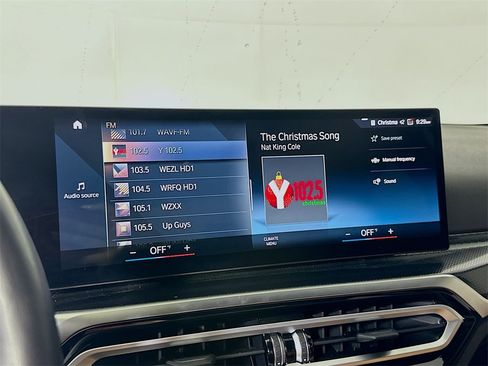 Used 2024 BMW 230i Coupe w/ Premium Package image 28