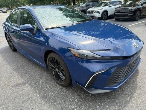 Used 2026 Toyota Camry SE w/ Multimedia Upgrade Package FWD image 4