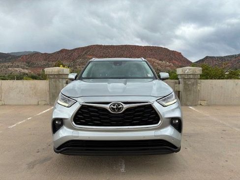 Used 2021 Toyota Highlander Limited image 5