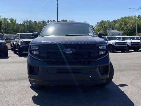 New 2026 Ford Expedition Max Active RWD image 8