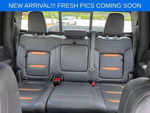 Used 2024 GMC Sierra 2500 AT4 w/ AT4 Premium Plus Package AWD/4WD image 15