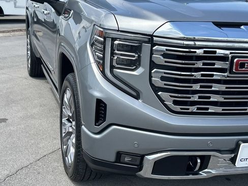 Used 2023 GMC Sierra 1500 Denali AWD/4WD image 13