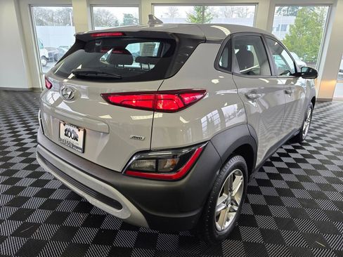 Used 2022 Hyundai Kona SE image 4