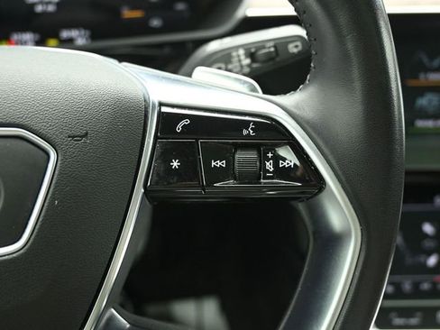 Used 2019 Audi e-tron Prestige w/ Prestige Package image 14