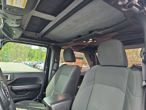 Used 2020 Jeep Wrangler Sport image 32