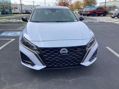 Used 2025 Nissan Altima 2.5 SR image 4