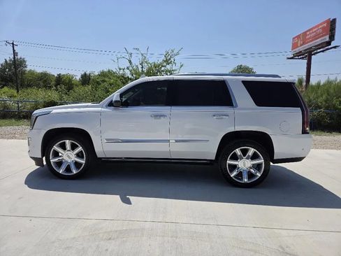 Used 2018 Cadillac Escalade Premium Luxury AWD/4WD image 9