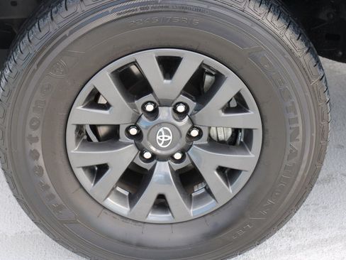 Used 2023 Toyota Tacoma SR5 image 10