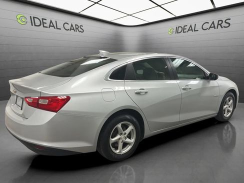 Used 2017 Chevrolet Malibu LS FWD image 5