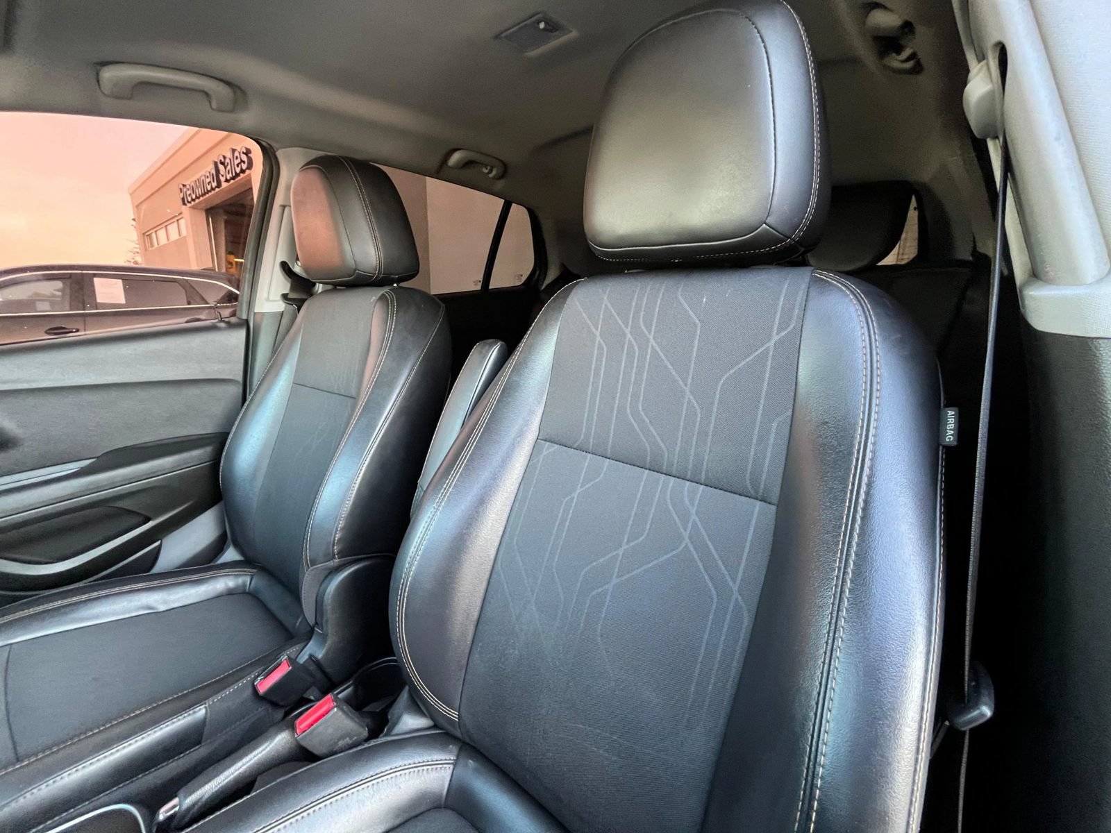 Used 2018 Chevrolet Trax LT w/ Redline Edition FWD image 33