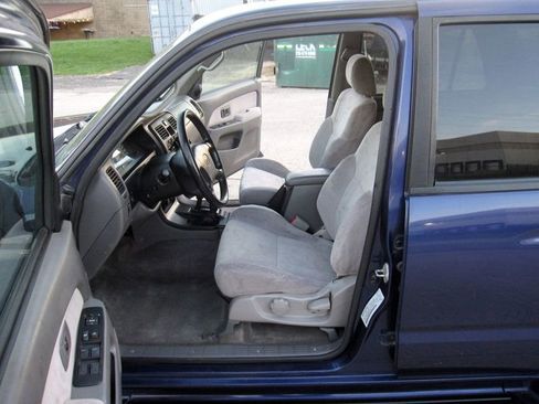 Used 2002 Toyota 4Runner SR5 image 17