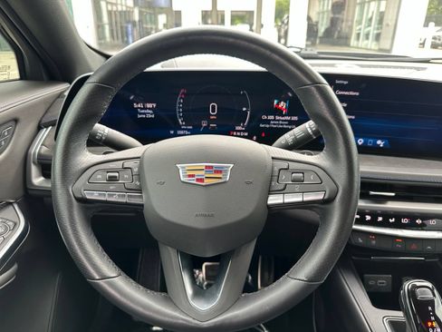 Used 2024 Cadillac XT4 Sport FWD image 10