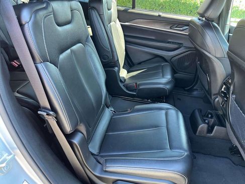 Used 2024 Jeep Grand Cherokee L Limited w/ Luxury Tech Group II image 26