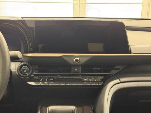 Used 2025 Toyota Crown Platinum image 10