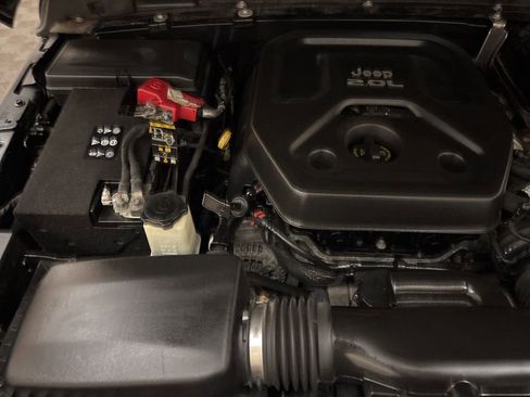 Used 2020 Jeep Wrangler Unlimited Sport S image 19