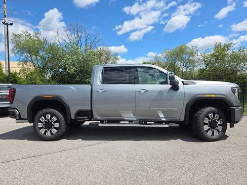 New 2026 GMC Sierra 2500 Denali w/ Denali Reserve Package AWD/4WD image 18