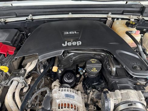 Used 2021 Jeep Gladiator Mojave AWD/4WD image 20