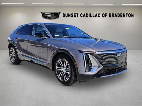 New 2025 Cadillac Lyriq Luxury image 1