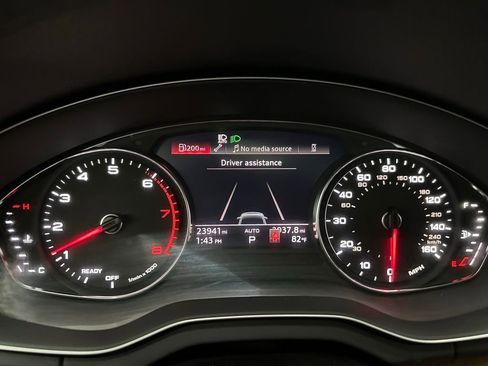 Used 2023 Audi Q5 2.0T Premium w/ Convenience Package AWD/4WD image 16