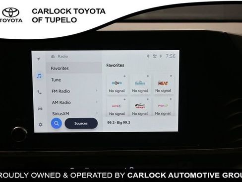 Used 2025 Toyota Camry SE w/ Convenience Package FWD image 33