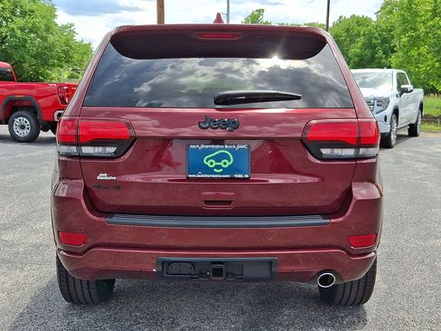 Used 2019 Jeep Grand Cherokee Altitude AWD/4WD image 6