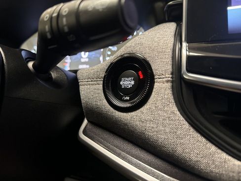 Used 2023 Jeep Compass Latitude image 16