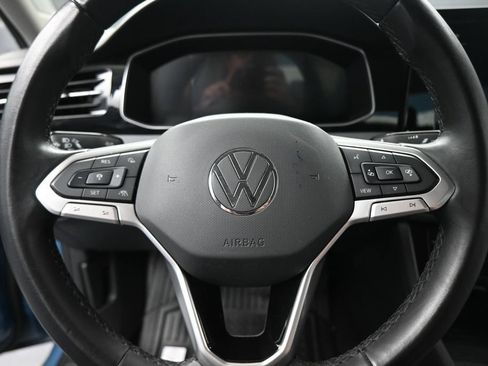 Used 2025 Volkswagen Jetta SE FWD image 10