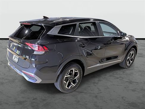 Used 2023 Kia Sportage LX AWD/4WD image 4