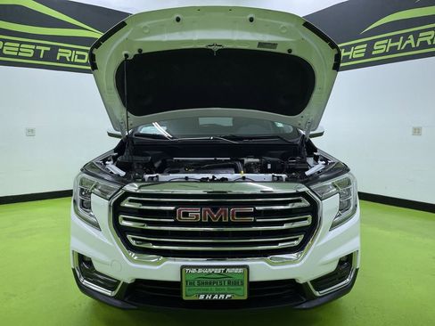 Used 2023 GMC Terrain SLT image 12