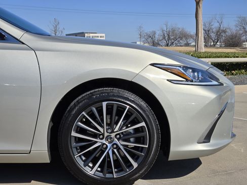 Certified 2025 Lexus ES 350 Premium Package image 8