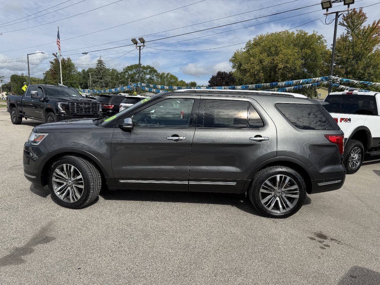 Used 2018 Ford Explorer Platinum AWD/4WD image 4
