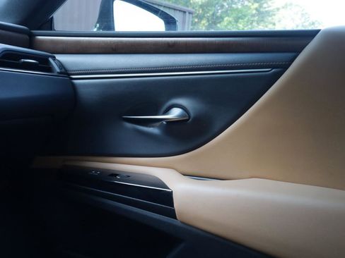 Used 2022 Lexus ES 350 w/ Premium Package image 14