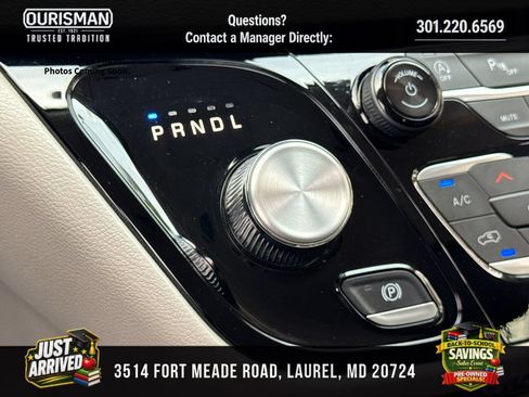 Used 2024 Chrysler Pacifica Touring-L FWD image 16
