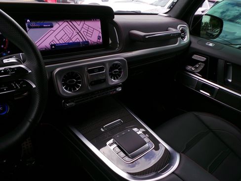 Used 2025 Mercedes-Benz G 63 AMG 4MATIC w/ Manufactur Interior Package image 42